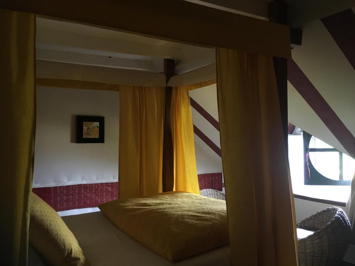 Bed and Breakfast Chateau De La Chasse-Guerre Hardanges Экстерьер фото